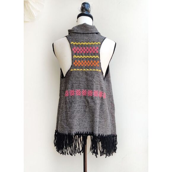 Summer Romero Convertible Fringe Vest/Shawl One Size Gray Black Embroidered - Picture 2 of 12